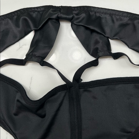 New Victoria’s Secret Very Sexy Thong - Picture 5 of 7